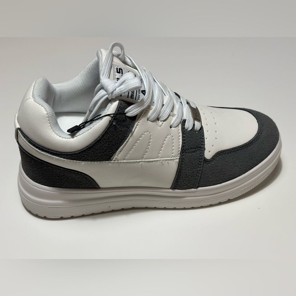 AXELS Black and White Men's Sneakers - Picture 6 of 10